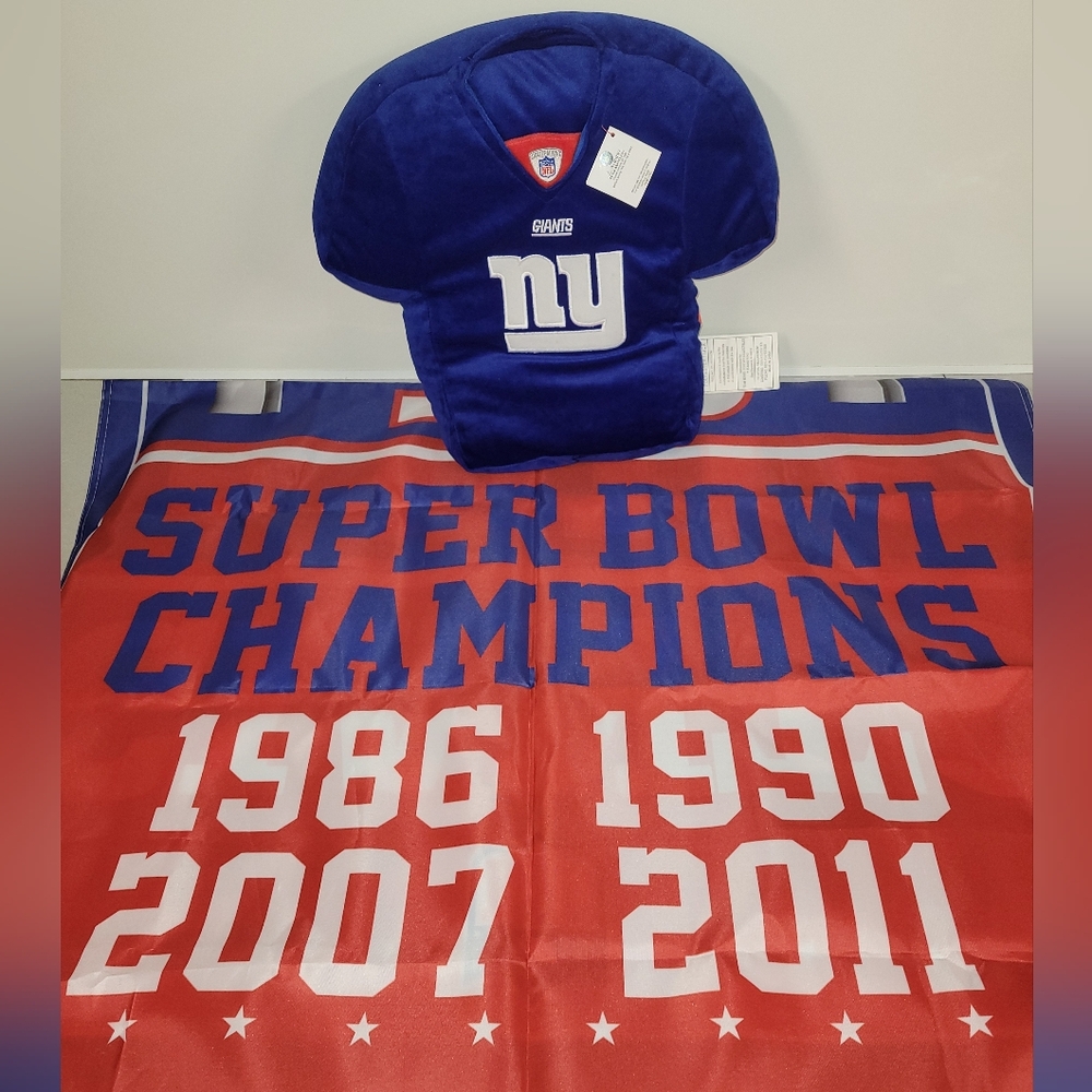 NFL New York Giants Bundle: NWT Fan Flag, Throw Pillow For The Man Cave + Shirt